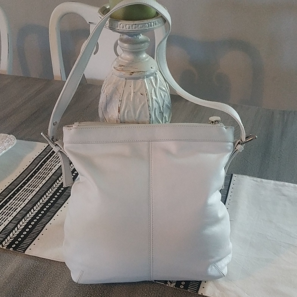 Giani Bernini white leather bag NWT